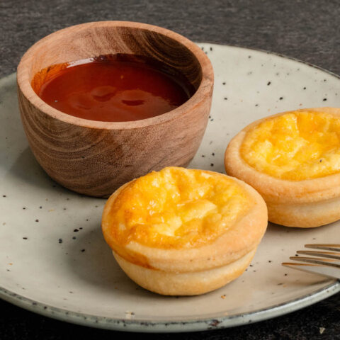 Quiche - Sauteed Leek & Cheese (v) cocktail