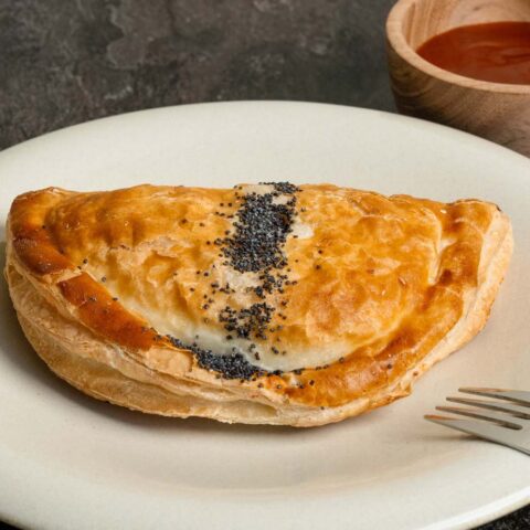 Pasty - Cheese & Veg (v)